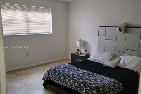 Condo in Miami, Florida, 2 bedrooms  № 2073708 - photo 5