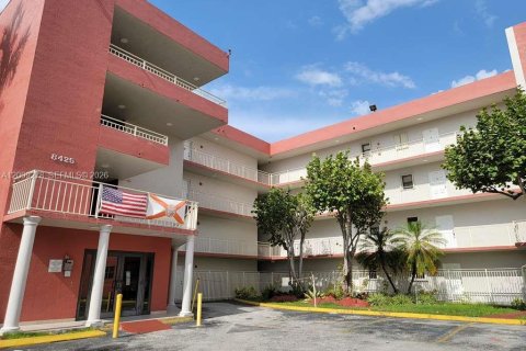 Condo in Miami, Florida, 2 bedrooms  № 2073708 - photo 26