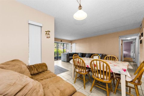 Condominio en venta en Palm Harbor, Florida, 2 dormitorios, 100.8 m2 № 1904824 - foto 6