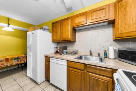 Condominio en venta en Palm Harbor, Florida, 2 dormitorios, 100.8 m2 № 1904824 - foto 9