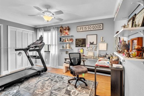 Townhouse in Miami, Florida 3 bedrooms, 156.08 sq.m. № 2003563 - photo 21