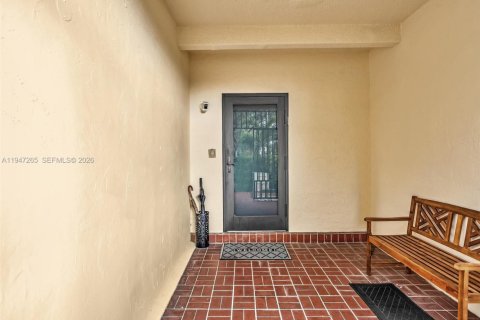 Townhouse in Miami, Florida 3 bedrooms, 156.08 sq.m. № 2003563 - photo 26