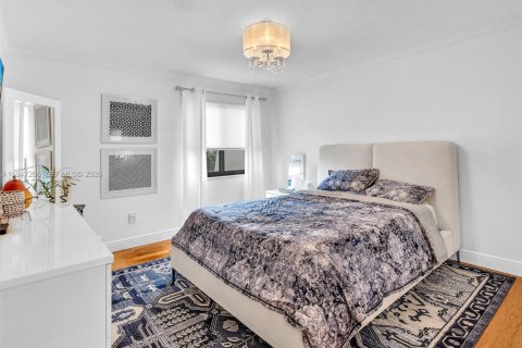 Townhouse in Miami, Florida 3 bedrooms, 156.08 sq.m. № 2003563 - photo 22