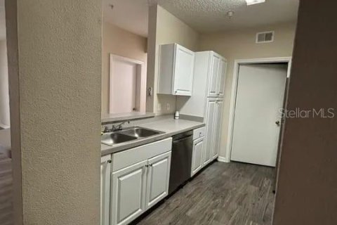 Condominio en alquiler en Orlando, Florida, 2 dormitorios, 107.67 m2 № 2233643 - foto 14