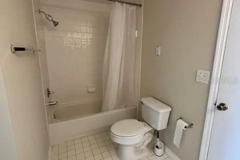 Condominio en alquiler en Orlando, Florida, 2 dormitorios, 107.67 m2 № 2233643 - foto 6