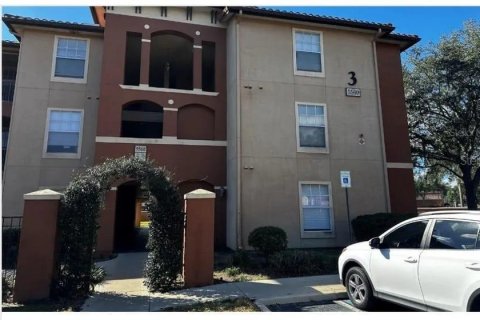 Condominio en alquiler en Orlando, Florida, 2 dormitorios, 107.67 m2 № 2233643 - foto 2