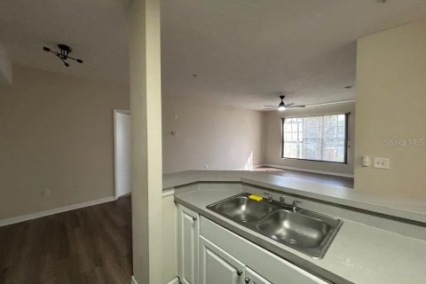 Condominio en alquiler en Orlando, Florida, 2 dormitorios, 107.67 m2 № 2233643 - foto 16