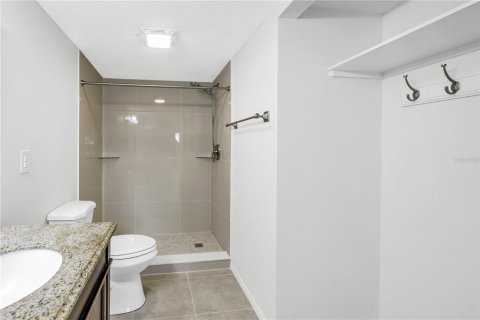 Condo in Bradenton, Florida, 2 bedrooms  № 1900310 - photo 26