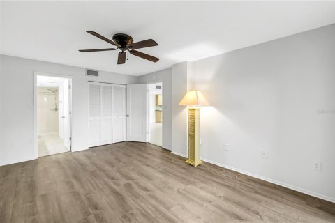 Condo in Bradenton, Florida, 2 bedrooms  № 1900310 - photo 19
