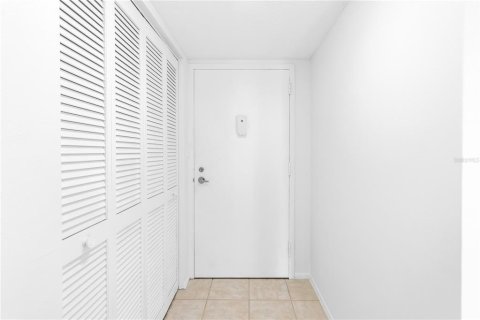 Condo in Bradenton, Florida, 2 bedrooms  № 1900310 - photo 4