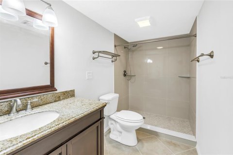 Condo in Bradenton, Florida, 2 bedrooms  № 1900310 - photo 28