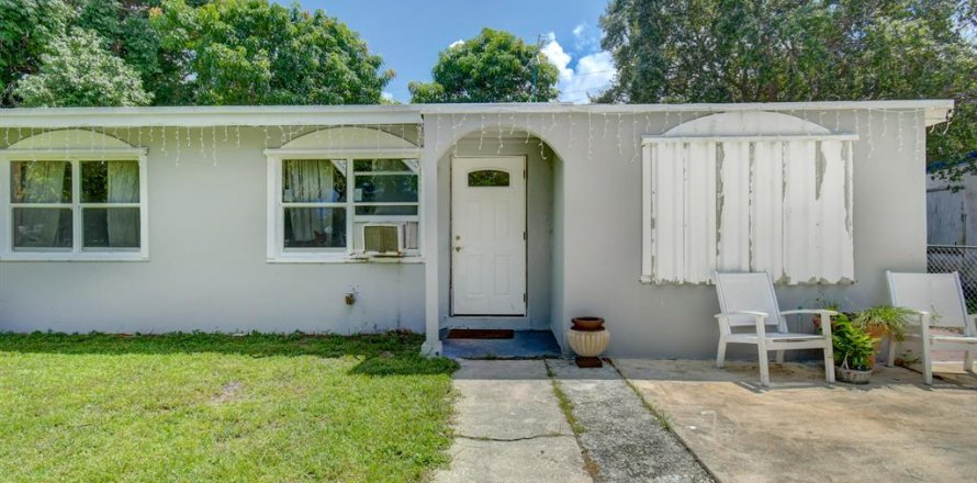 Casa en Lantana, Florida 3 dormitorios, 83.8 m2 № 545025