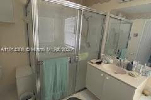 Casa en venta en Royal Palm Beach, Florida, 3 dormitorios, 171.03 m2 № 1786917 - foto 10
