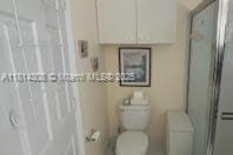 Casa en venta en Royal Palm Beach, Florida, 3 dormitorios, 171.03 m2 № 1786917 - foto 9