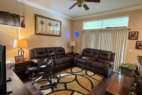 House in Lake Worth, Florida 3 bedrooms, 160.16 sq.m. № 2394789 - photo 8