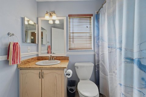 House in Lake Worth, Florida 3 bedrooms, 160.16 sq.m. № 2394789 - photo 27