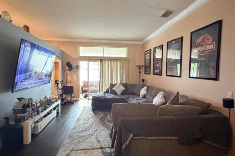 House in Lake Worth, Florida 3 bedrooms, 160.16 sq.m. № 2394789 - photo 3