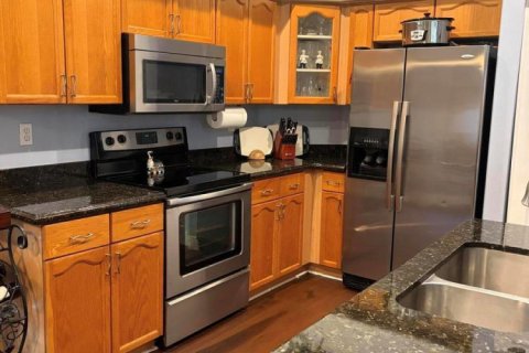 House in Lake Worth, Florida 3 bedrooms, 160.16 sq.m. № 2394789 - photo 5