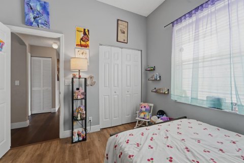 House in Lake Worth, Florida 3 bedrooms, 160.16 sq.m. № 2394789 - photo 25