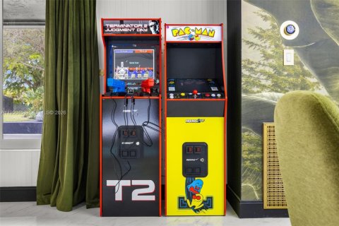 House in Coral Springs, Florida 4 bedrooms, 189.52 sq.m. № 2006547 - photo 27