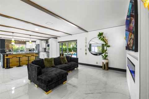 House in Coral Springs, Florida 4 bedrooms, 189.52 sq.m. № 2006547 - photo 30