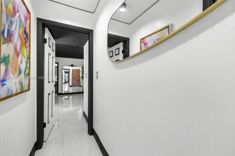 House in Coral Springs, Florida 4 bedrooms, 189.52 sq.m. № 2006547 - photo 23