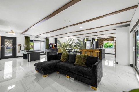 House in Coral Springs, Florida 4 bedrooms, 189.52 sq.m. № 2006547 - photo 29