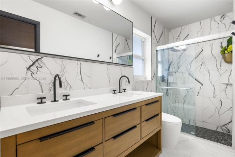 House in Coral Springs, Florida 4 bedrooms, 189.52 sq.m. № 2006547 - photo 7