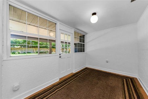 House in Tampa, Florida 3 bedrooms, 152.92 sq.m. № 1858382 - photo 8