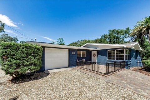 House in Tampa, Florida 3 bedrooms, 152.92 sq.m. № 1858382 - photo 3