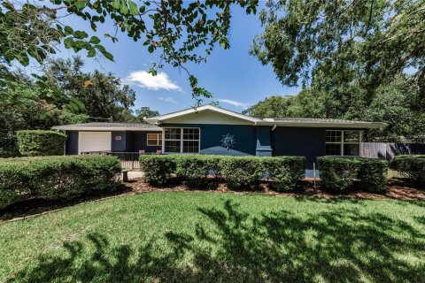 House in Tampa, Florida 3 bedrooms, 152.92 sq.m. № 1858382 - photo 1