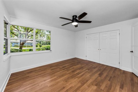 House in Tampa, Florida 3 bedrooms, 152.92 sq.m. № 1858382 - photo 15