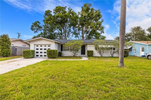 Villa ou maison à Largo, Floride 3 chambres, 137.12 m2 № 2093991