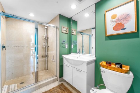 Снять в аренду кондоминиум в Майами, Флорида 3 спальни, 169.55м2, № 1697248 - фото 18