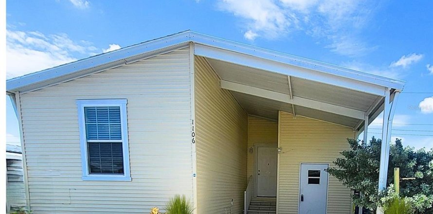 House in Bradenton, Florida 2 bedrooms, 94.11 sq.m. № 1826992