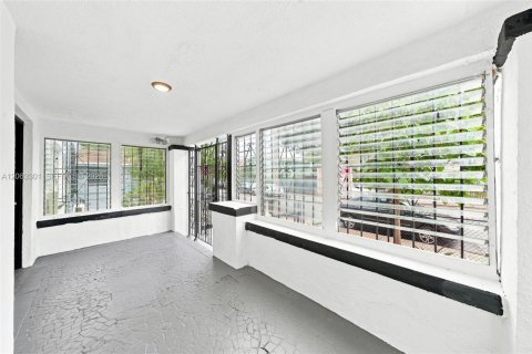 Appartement à louer à Miami, Floride: 3 chambres, 216.46 m2 № 2265557 - photo 6