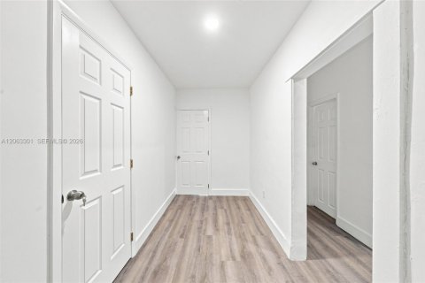 Appartement à louer à Miami, Floride: 3 chambres, 216.46 m2 № 2265557 - photo 10