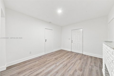 Appartement à louer à Miami, Floride: 3 chambres, 216.46 m2 № 2265557 - photo 8
