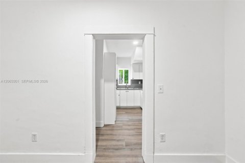 Appartement à louer à Miami, Floride: 3 chambres, 216.46 m2 № 2265557 - photo 11