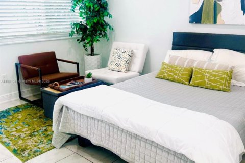 Apartment in Miami Beach, Florida 799.89 sq.m. № 1925429 - photo 10
