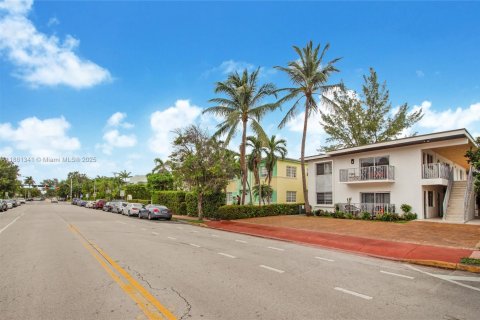 Apartment in Miami Beach, Florida 799.89 sq.m. № 1925429 - photo 17