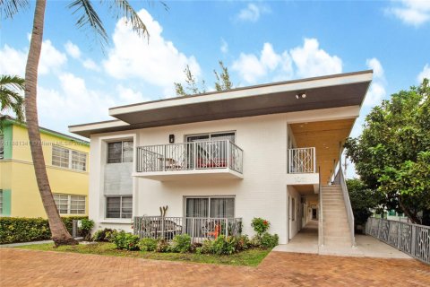 Apartment in Miami Beach, Florida 799.89 sq.m. № 1925429 - photo 14