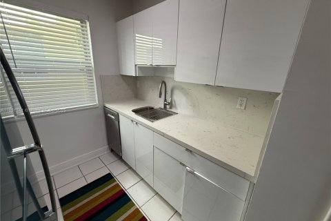 Apartment in Miami Beach, Florida 799.89 sq.m. № 1925429 - photo 23