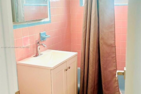 Apartment in Miami Beach, Florida 799.89 sq.m. № 1925429 - photo 6