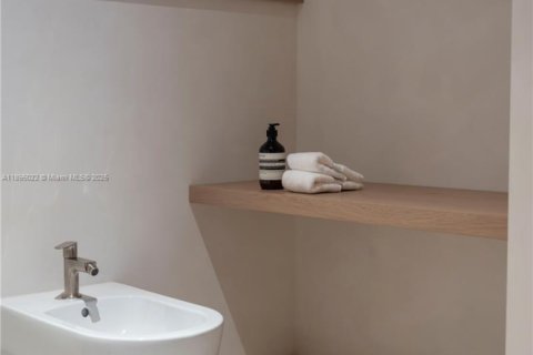 Copropriété à louer à Miami Beach, Floride: 3 chambres, 274.9 m2 № 1950945 - photo 27