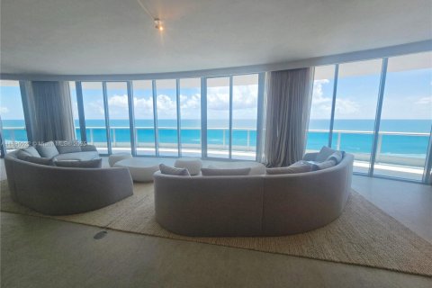 Copropriété à louer à Miami Beach, Floride: 3 chambres, 274.9 m2 № 1950945 - photo 2