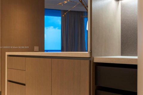 Copropriété à louer à Miami Beach, Floride: 3 chambres, 274.9 m2 № 1950945 - photo 10