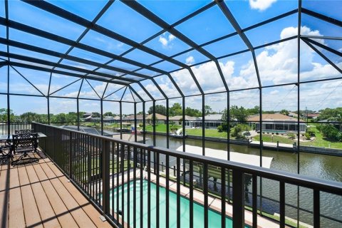 House in Palm Coast, Florida 4 bedrooms, 324.23 sq.m. № 1801836 - photo 12