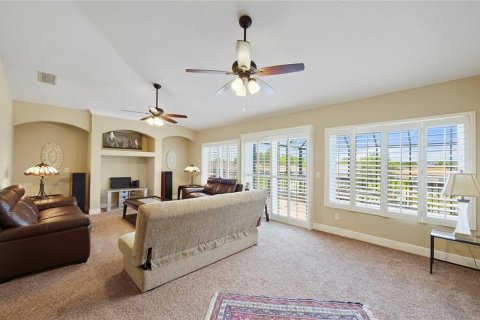 House in Palm Coast, Florida 4 bedrooms, 324.23 sq.m. № 1801836 - photo 11
