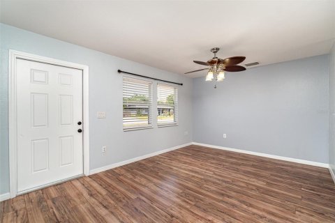 Casa en venta en Port Charlotte, Florida, 3 dormitorios, 101.08 m2 № 1740784 - foto 11